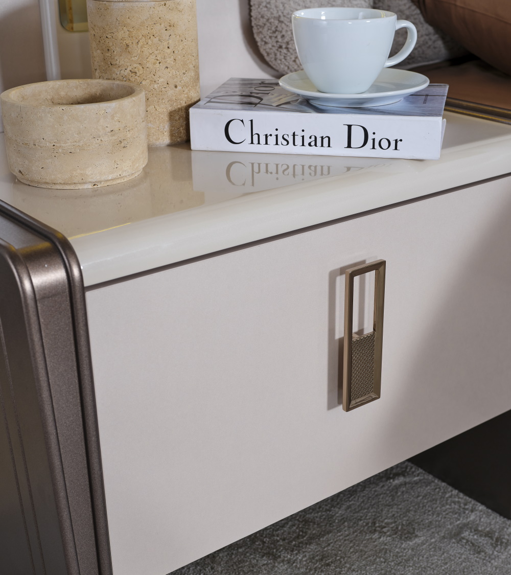 Nirvana Bedroom (Queen Bed & Dresser With Mirror & Ottoman & 2 Nightstand With Back ) - Image 23