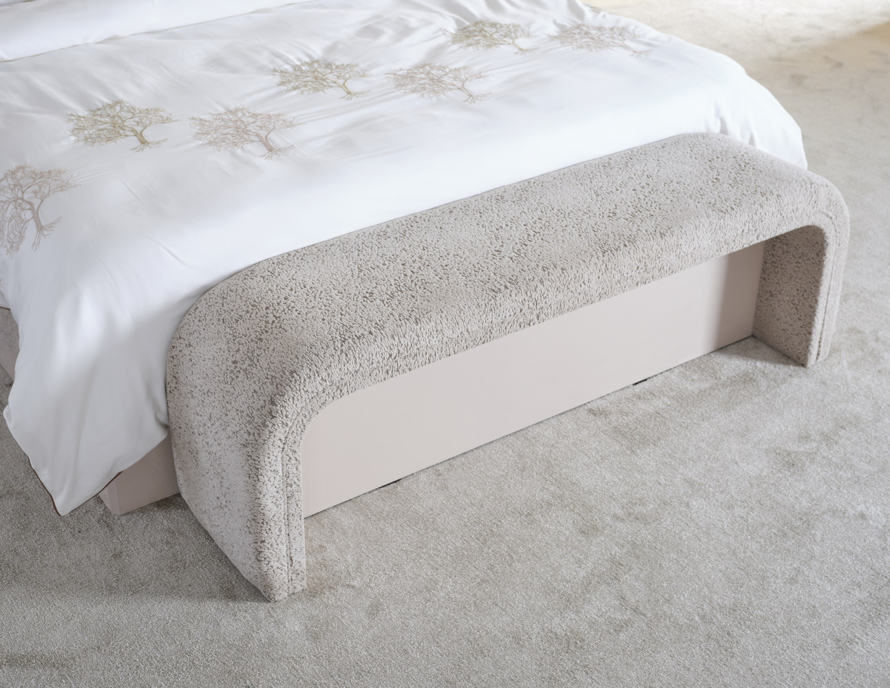 Nirvana Bedroom (Queen Bed & Dresser With Mirror & Ottoman & 2 Nightstand With Back ) - Image 27