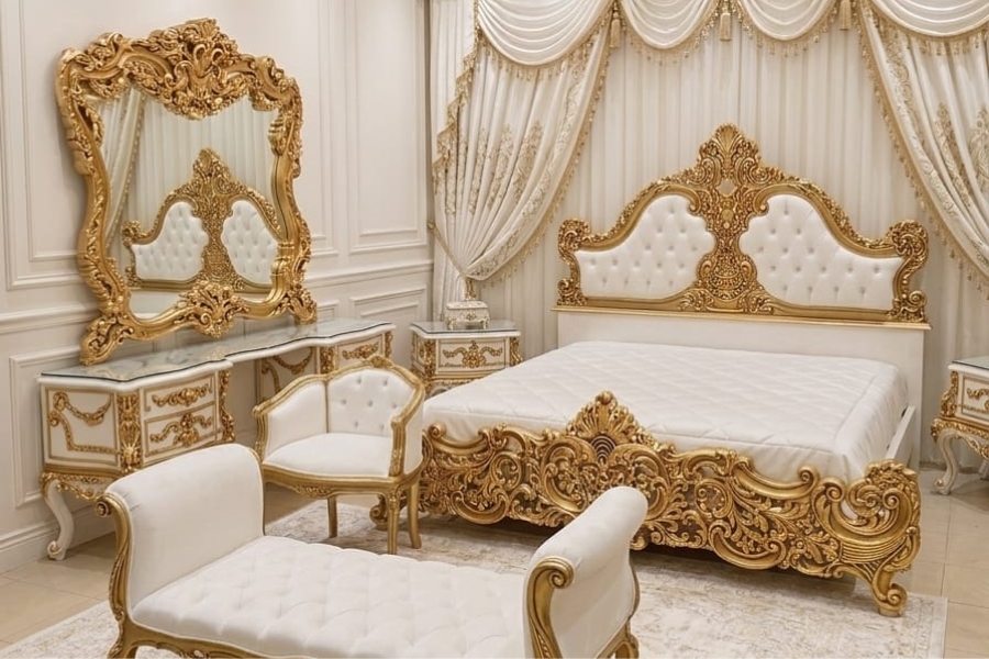 Royal Ivory & Gold Sovereign Suite (Luxury Baroque Edition)
