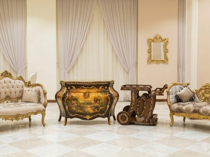 Luxury Royal Sofa Set & Table for Elegant Living Room
